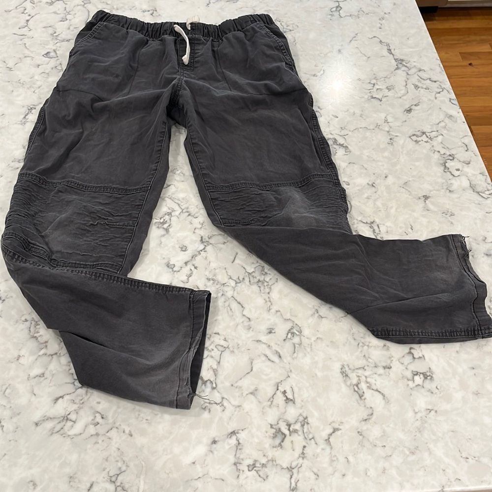 Cat & Jack Boys Size 18 Gray Drawstring Waist Pants Bottoms